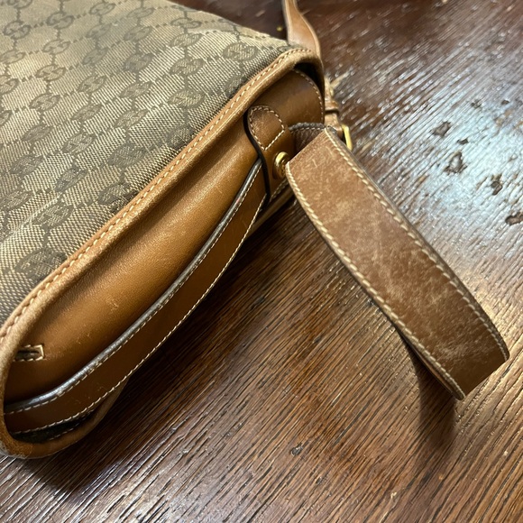 Vintage Gucci small Crossbody canvas tote bag. Brown w/ brown leather accents. - Picture 4 of 8